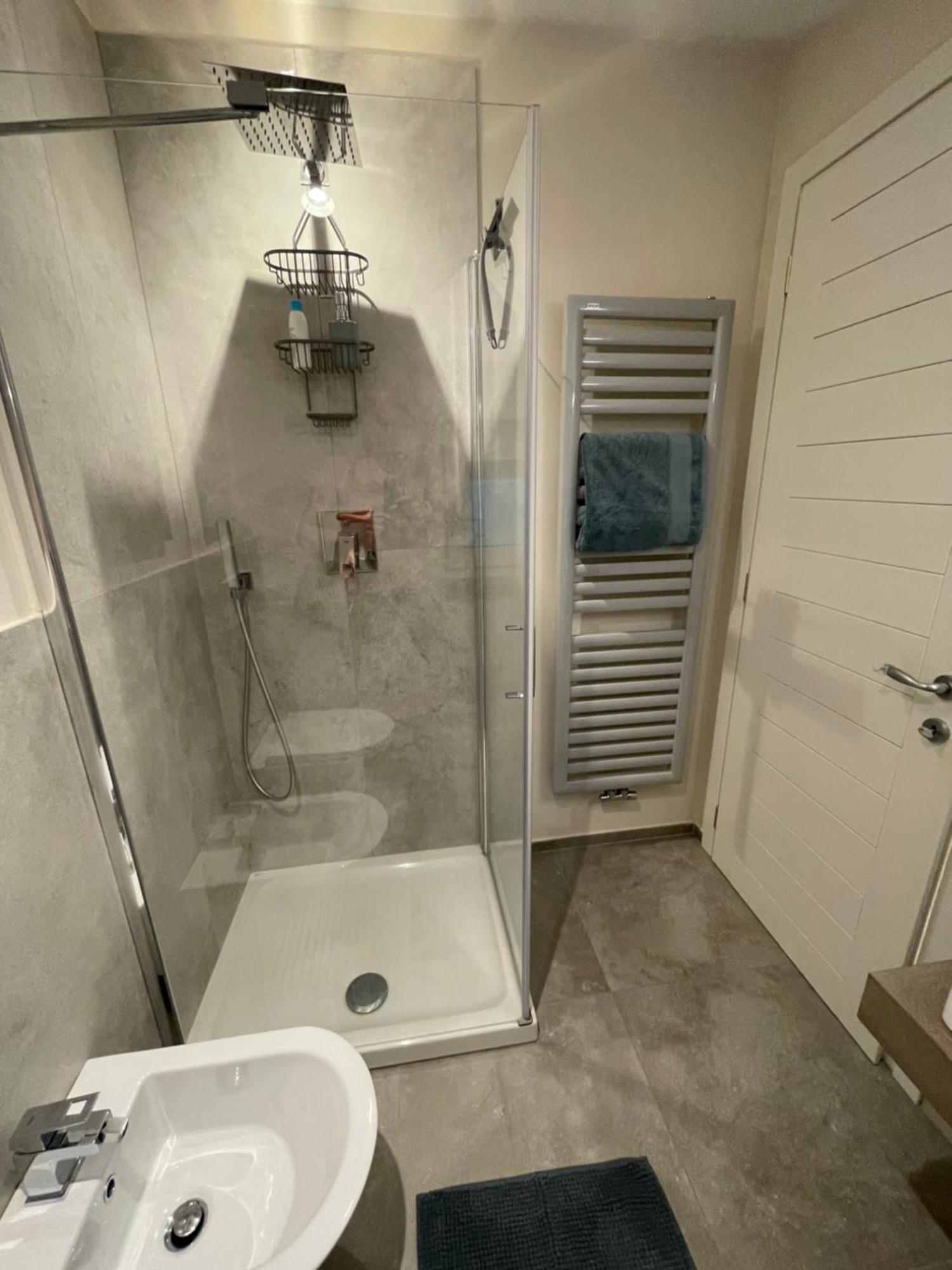 La Casina Di Oscar Ad Ao V Combe Vda 0014 E 00i6 * Quart